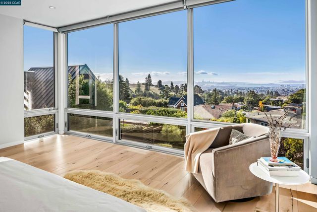 189 Florence Ave, Oakland, CA 94618