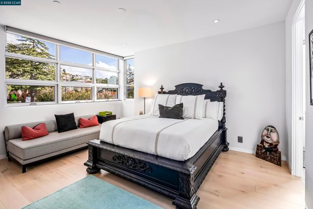 189 Florence Ave, Oakland, CA 94618