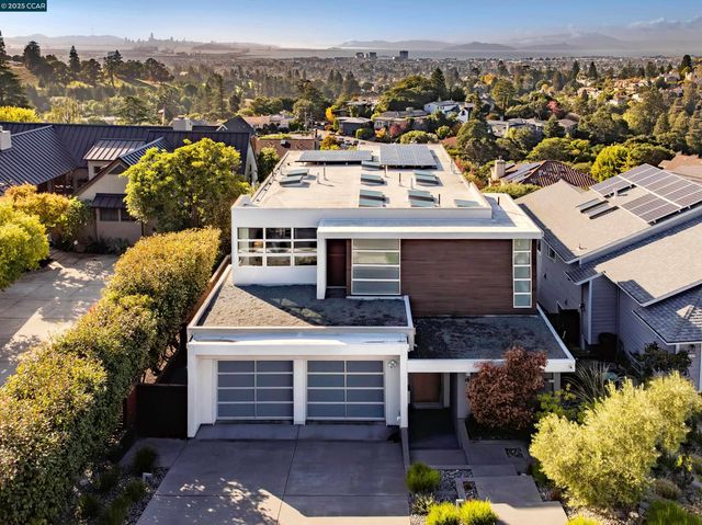 189 Florence Ave, Oakland, CA 94618