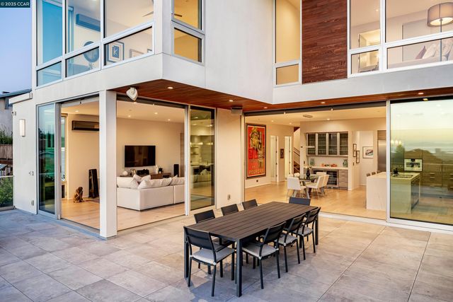 189 Florence Ave, Oakland, CA 94618