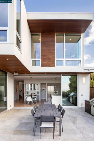 189 Florence Ave, Oakland, CA 94618