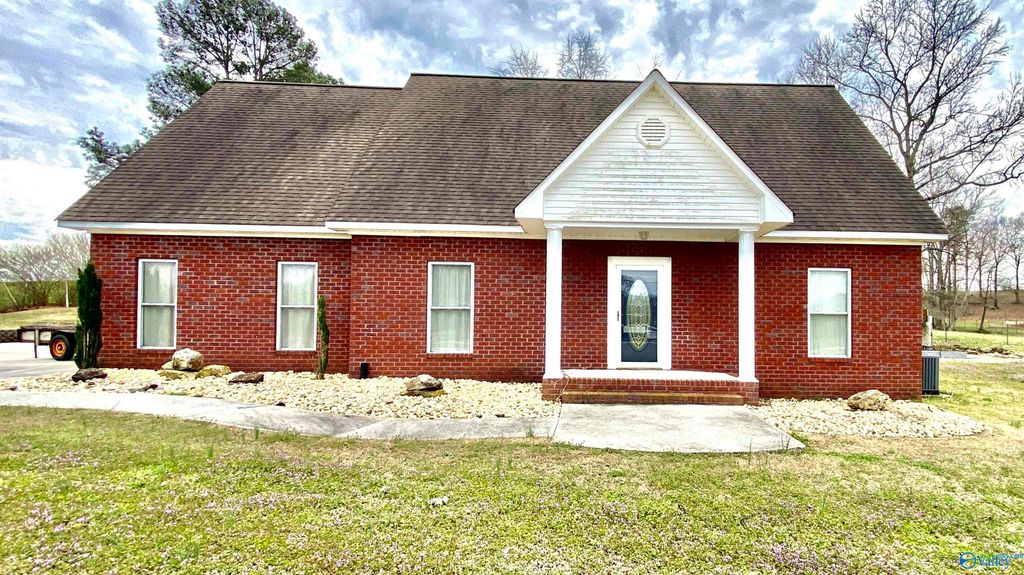 2574 Union Chapel Road, Union Grove, AL 35175