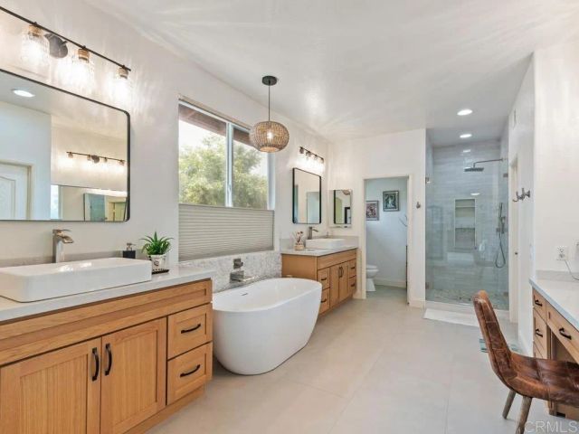 502 Kristen Court, Encinitas, CA 92024