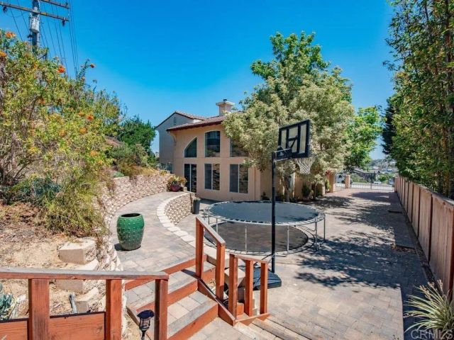 502 Kristen Court, Encinitas, CA 92024