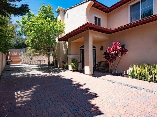 502 Kristen Court, Encinitas, CA 92024