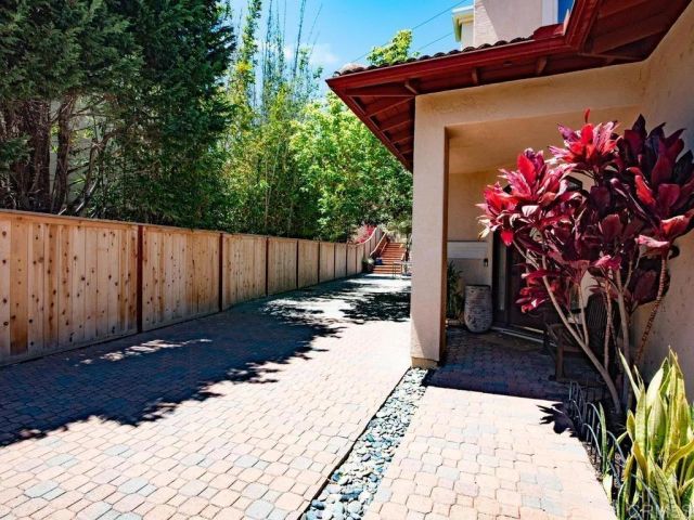 502 Kristen Court, Encinitas, CA 92024