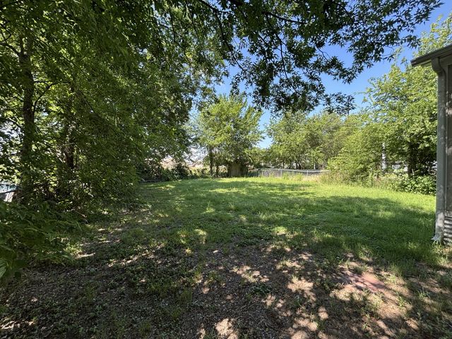 113 W Mt Vernon Street, Mabank, TX 75147