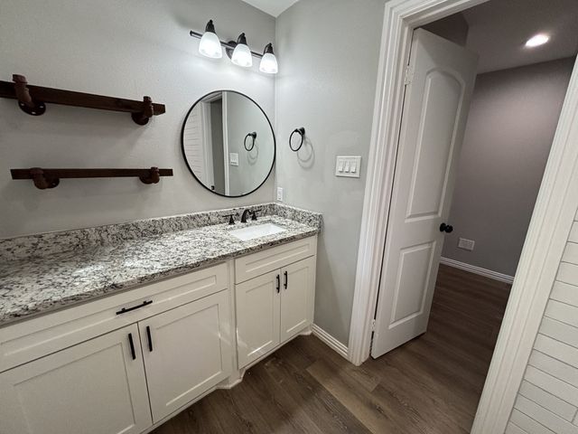 113 W Mt Vernon Street, Mabank, TX 75147