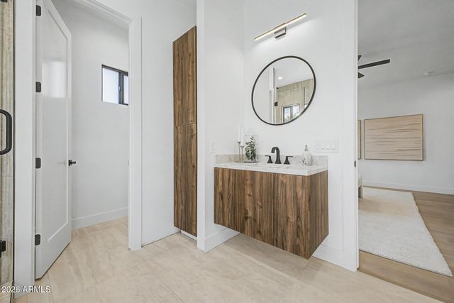 5101 E Laurel Lane, Scottsdale, AZ 85254