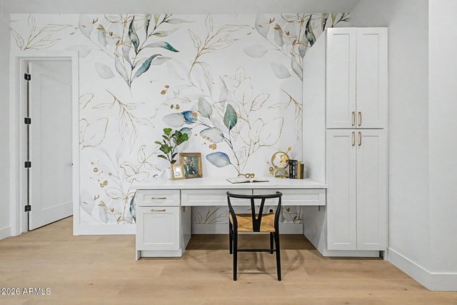 5101 E Laurel Lane, Scottsdale, AZ 85254