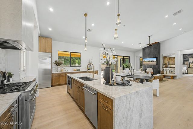 5101 E Laurel Lane, Scottsdale, AZ 85254