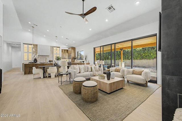 5101 E Laurel Lane, Scottsdale, AZ 85254