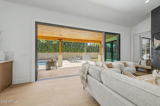 5101 E Laurel Lane, Scottsdale, AZ 85254