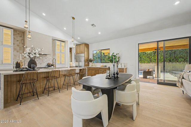 5101 E Laurel Lane, Scottsdale, AZ 85254