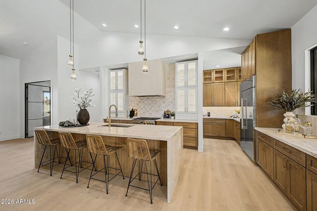 5101 E Laurel Lane, Scottsdale, AZ 85254