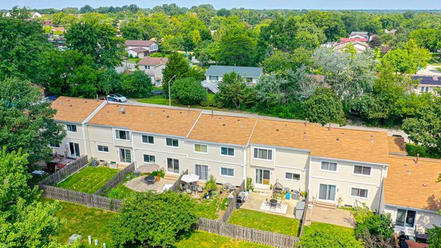 293 Barclay Drive, Glendale Heights, IL 60139