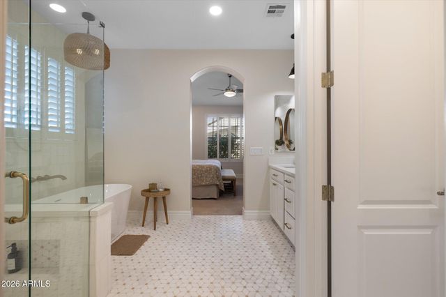 4422 E GRAND CANYON Drive, Chandler, AZ 85249