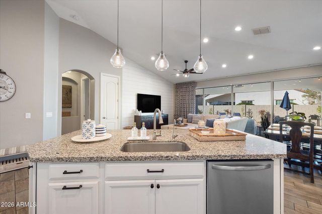 4422 E GRAND CANYON Drive, Chandler, AZ 85249