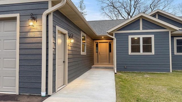 1618 Michigan Avenue, Wisconsin Dells, WI 53965
