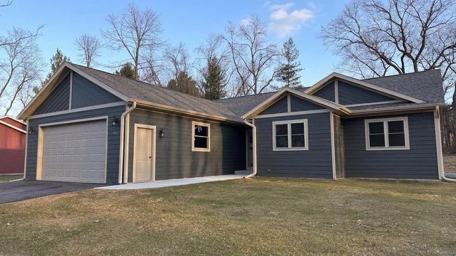 1618 Michigan Avenue, Wisconsin Dells, WI 53965