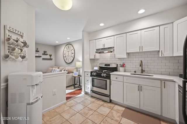 73 Holly Drive, Eatontown, NJ 07724