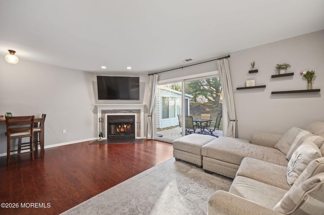 73 Holly Drive, Eatontown, NJ 07724