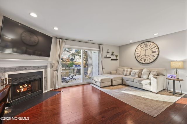 73 Holly Drive, Eatontown, NJ 07724