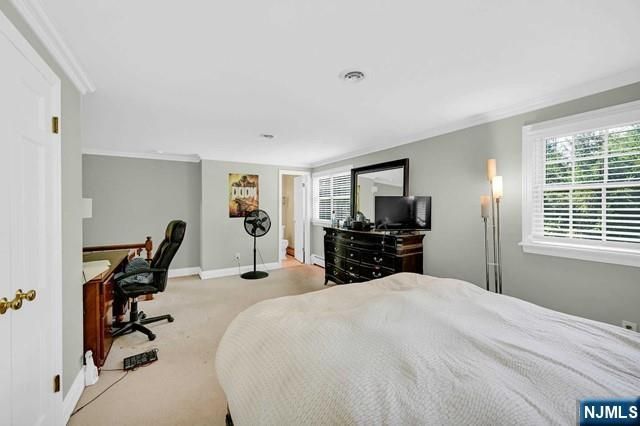 100 Lake Street, Upper Saddle River, NJ 07458