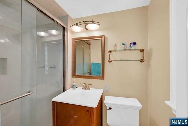 100 Lake Street, Upper Saddle River, NJ 07458