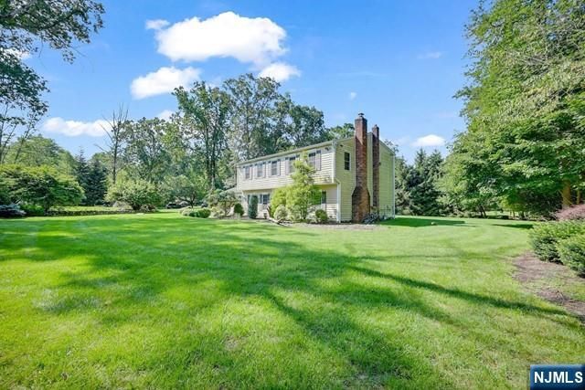 100 Lake Street, Upper Saddle River, NJ 07458