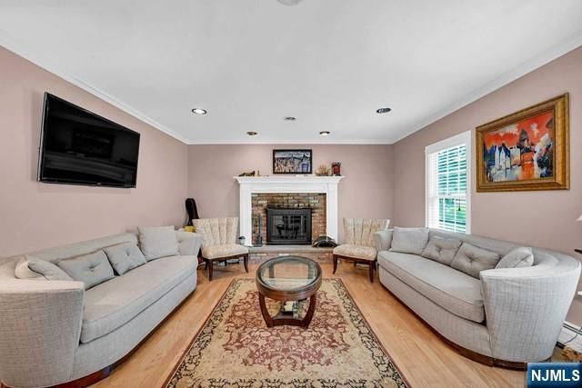 100 Lake Street, Upper Saddle River, NJ 07458