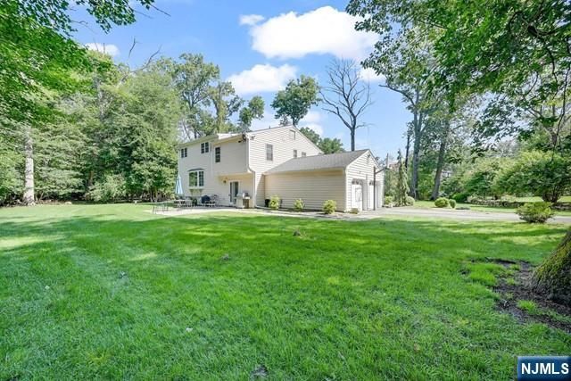 100 Lake Street, Upper Saddle River, NJ 07458