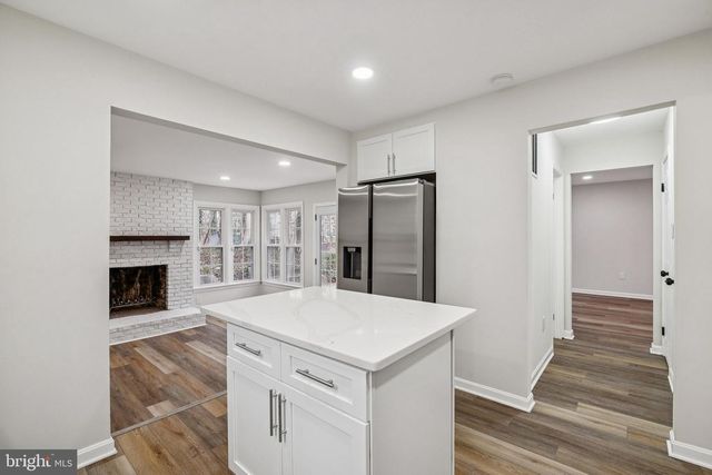 11975 FARRABOW LN, Woodbridge, VA 22192