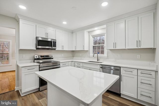 11975 FARRABOW LN, Woodbridge, VA 22192