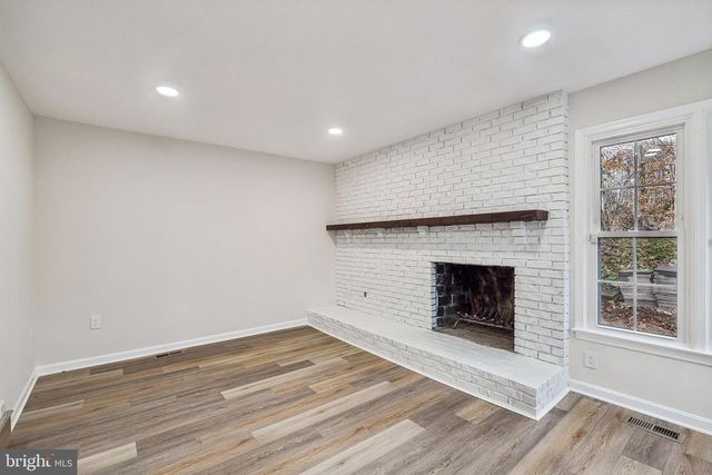 11975 FARRABOW LN, Woodbridge, VA 22192