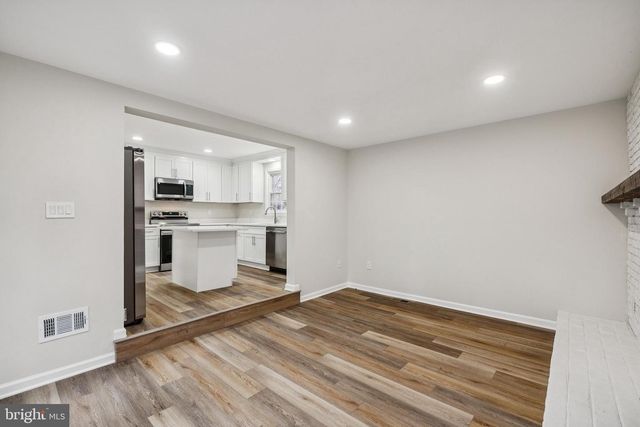 11975 FARRABOW LN, Woodbridge, VA 22192