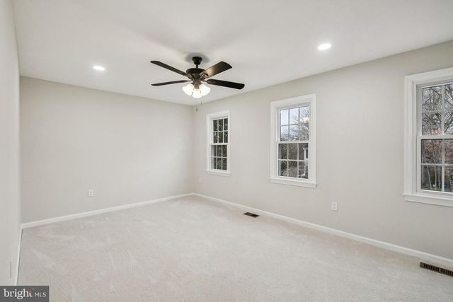 11975 FARRABOW LN, Woodbridge, VA 22192