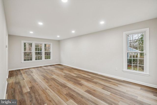 11975 FARRABOW LN, Woodbridge, VA 22192