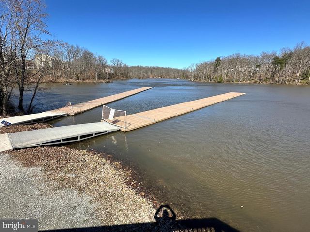 11975 FARRABOW LN, Woodbridge, VA 22192