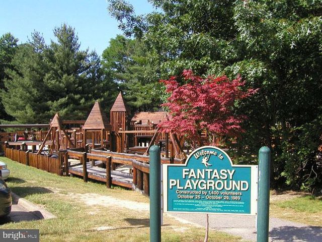 11975 FARRABOW LN, Woodbridge, VA 22192