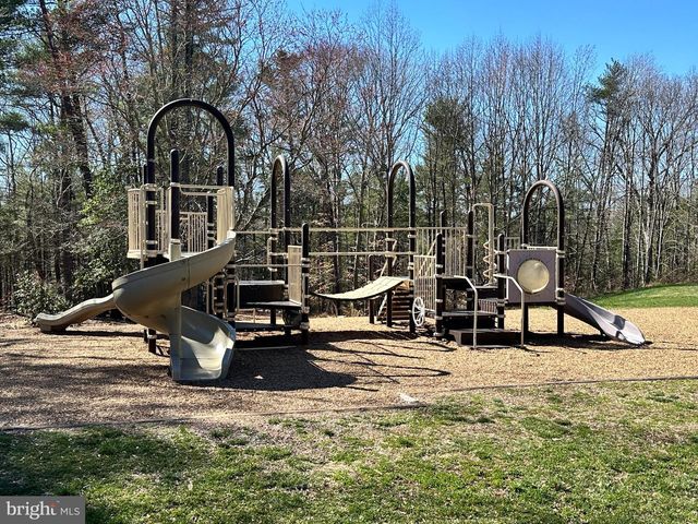 11975 FARRABOW LN, Woodbridge, VA 22192