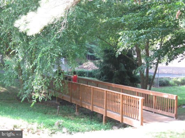 11975 FARRABOW LN, Woodbridge, VA 22192