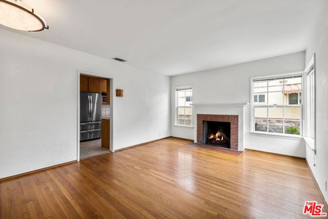 11245 Huston Street, North Hollywood, CA 91601