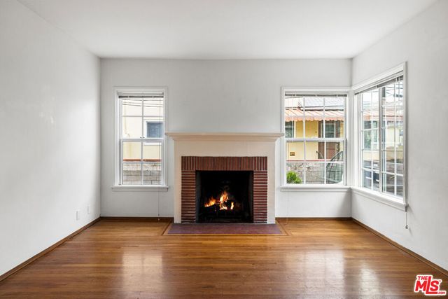 11245 Huston Street, North Hollywood, CA 91601