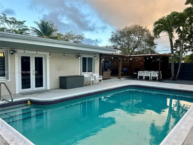 13560 NW 2nd Ave 13560, North Miami, FL 33168