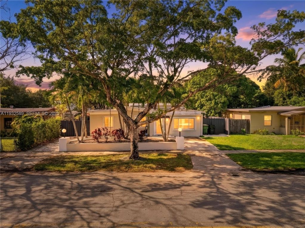 13560 NW 2nd Ave 13560, North Miami, FL 33168