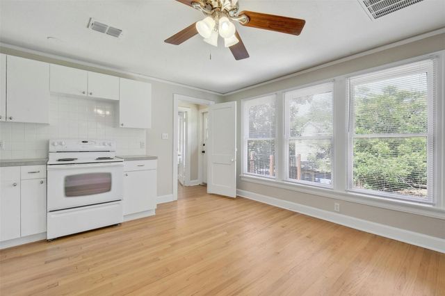 1606 Travis Heights BLVD, Austin, TX 78704