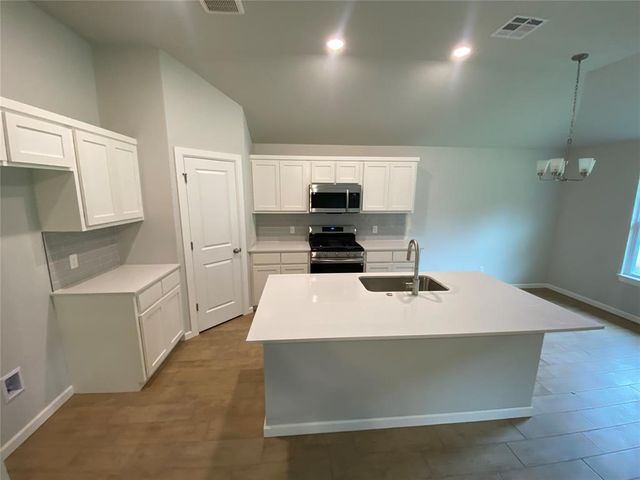 20640 Brush Creek Boulevard, Harrah, OK 73045