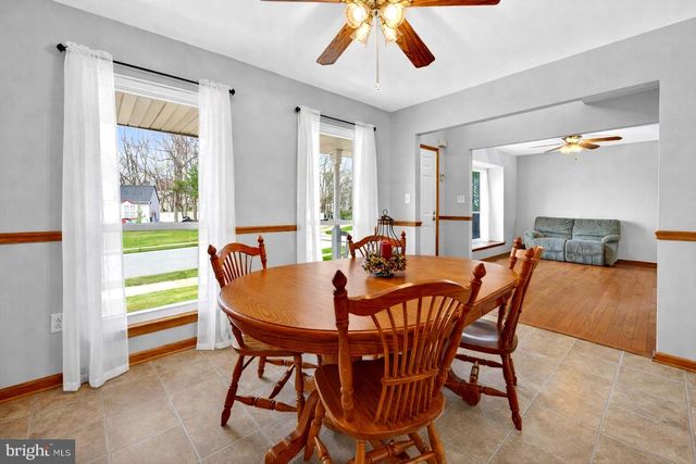 27 DAMON DR, Sicklerville, NJ 08081