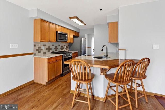 27 DAMON DR, Sicklerville, NJ 08081